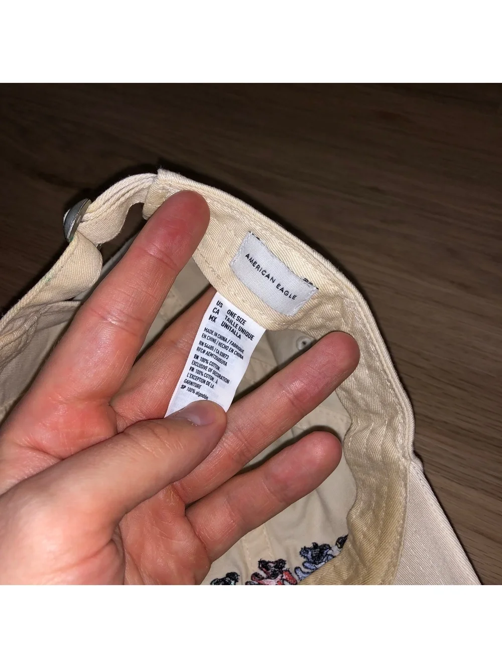 AMERICAN EAGLE GRATEFUL DEAD DANCING BEARS ADJUSTABLE STRAPBACK HAT CREAM WHITE